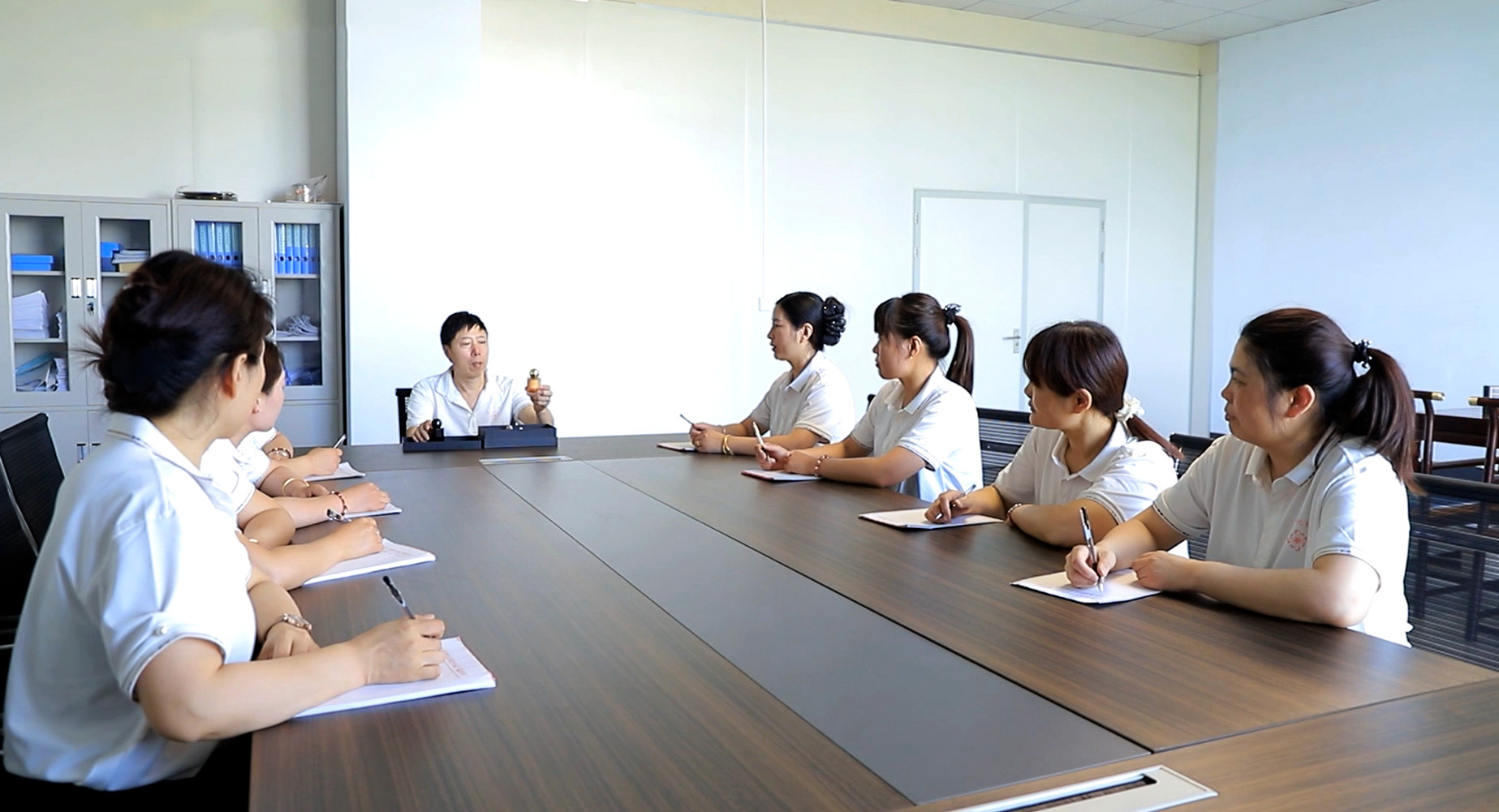 Shandong Aili Cosmetics Meeting